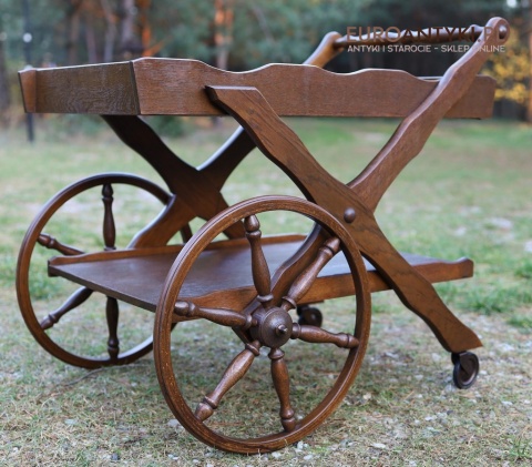 rustykalny wózek barowy drewniany