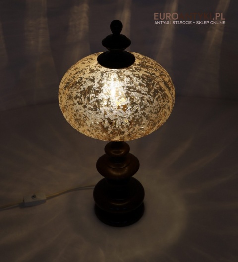 lampa retro z bursztynowym kloszem