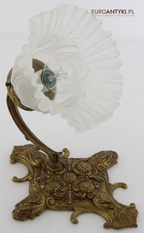 antyczna lampa ścienna w stylu secesyjnym