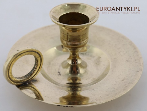 mały masywny świecznik vintage z epoki