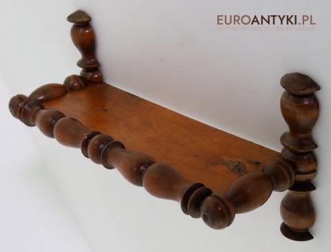 góralskie półki z drewna