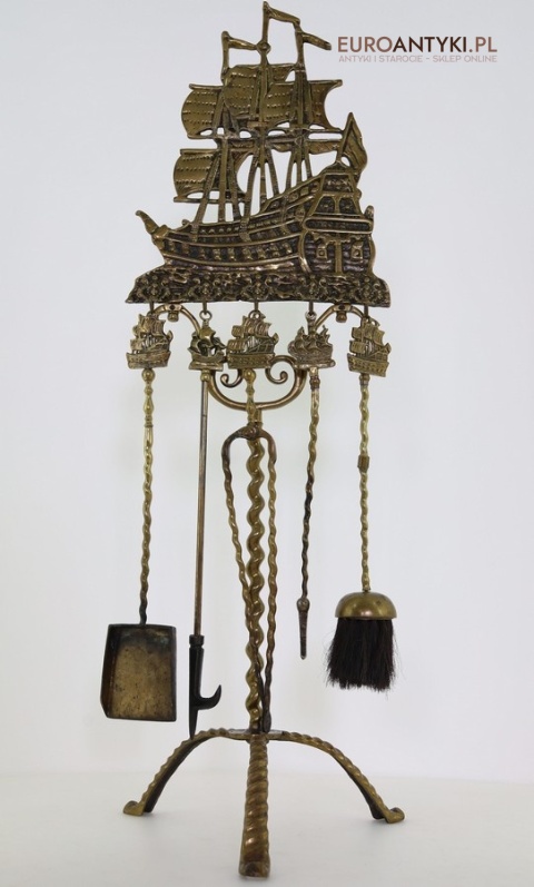 antyczny zestaw kominkowy z galeonem