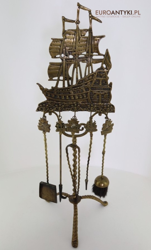 unikatowy antyczny stojak z narzędziami do czyszczenia kominka