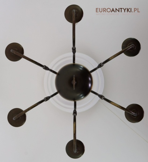 żyrandol z epoki z orłem dwugłowym