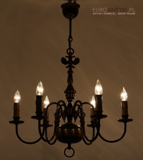 ozdobny żyrandol antyczny pająk