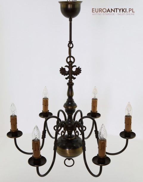 europejski żyrandol z epoki
