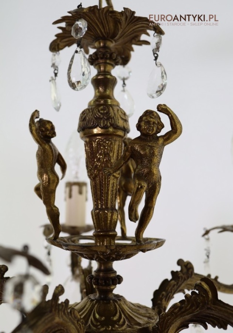 żyrandol z puttami vintage