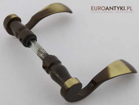 Antyczny komplet klamek drzwiowych z zamkiem – mosiądz retro vintage