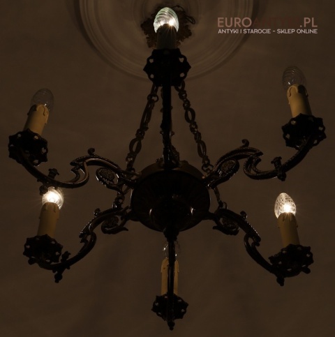 sześcioramienny żyrandol z epoki