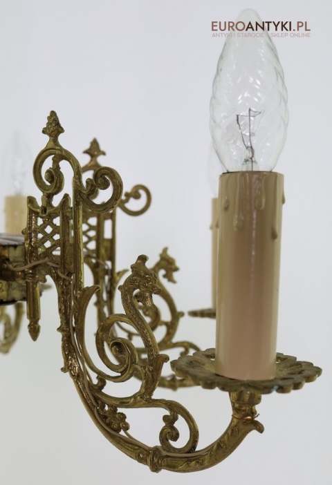 żyrandol rococo bogate zdobienia