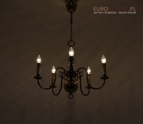 mosiężny żyrandol pięć ramion pająk