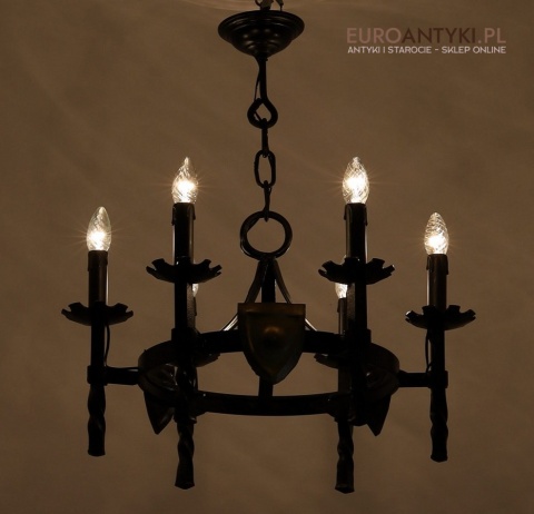 klasyczny żyrandol kuty metal