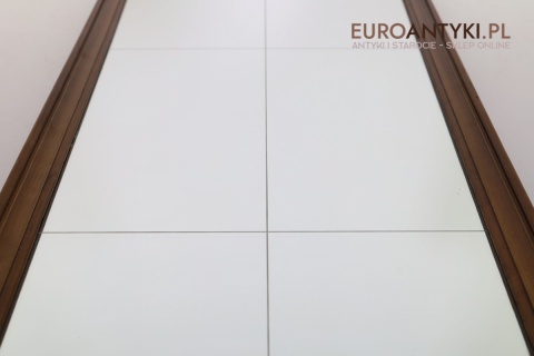 lustro ścienne z epoki vintage