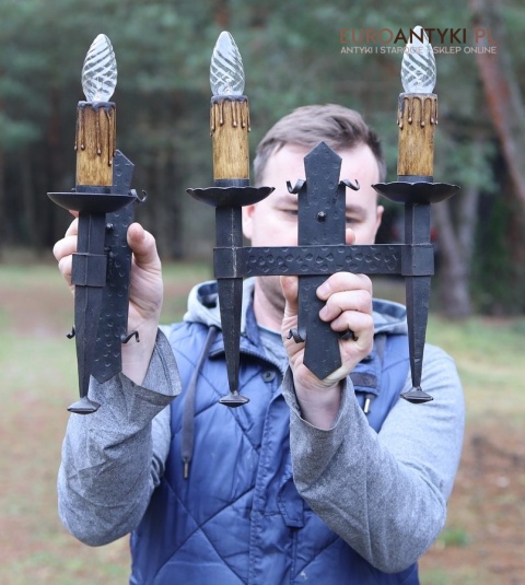 zamkowe kute kinkiety