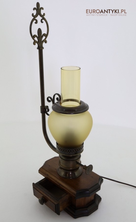 dekoracyjna lampa naftowa elektryczna retro