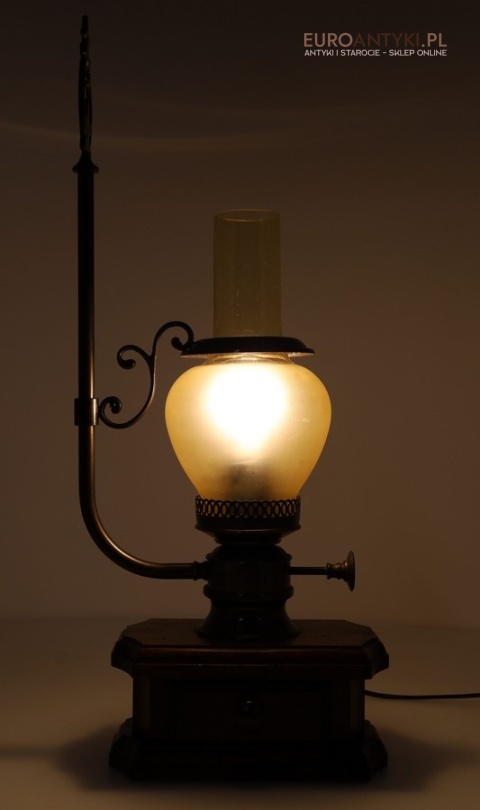 stołowa lampa stołowa z litego drewna retro