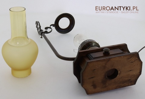 stołowa lampa retro drewniana z epoki