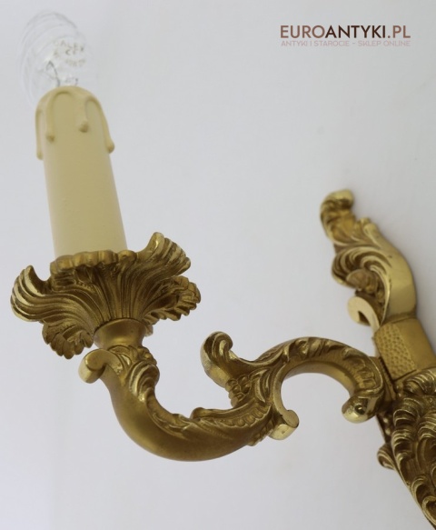 para kinkietów rococo z epoki