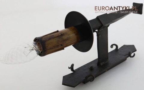 metalowy kinkiet pałacowy rycerski