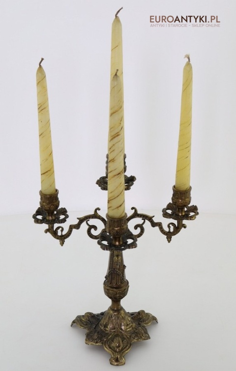 antyczny w stylu barokowym świecznik retro