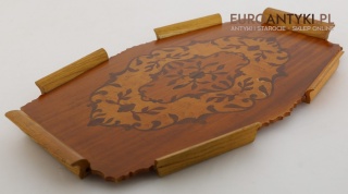 Rustykalna drewniana taca vintage z epoki – stylowa dekoracja retro