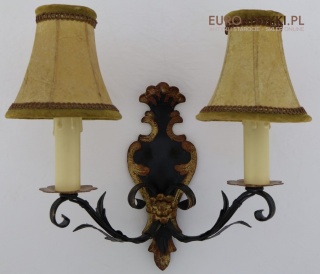 Rustykalny kinkiet metalowy 2-ramienny – vintage z abażurkami ze skóry