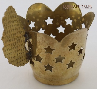 Rustykalny stołowy świecznik mosiężny retro z gwiazdkami – stylowa dekoracja vintage