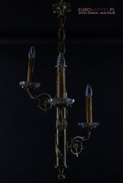 neoklasyczny antyczny żyrandol