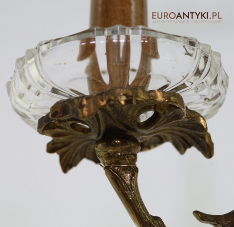 sklep z antycznymi lampami