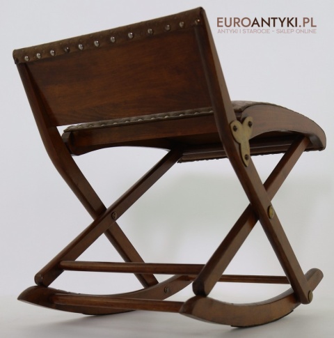 elegancki podnóżek europejski