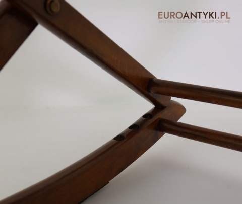 regulowany ozdobny podnóżek z epoki