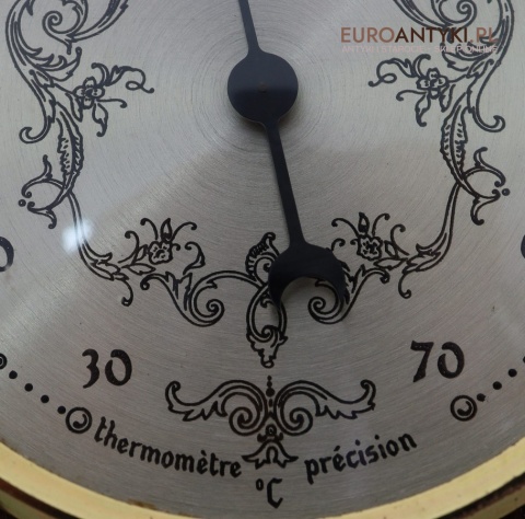 termometr retro w drewnie