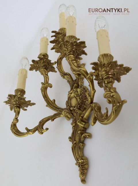 potężne kinkiety do wnętrz pałacowych i dworskich