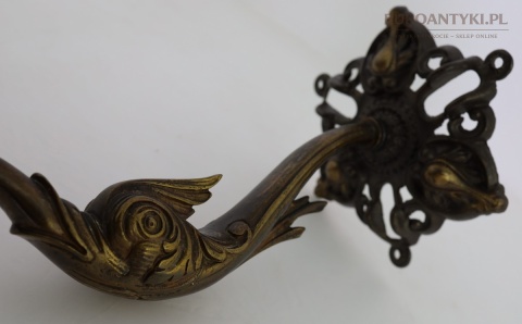 dekoracyjna rozetka montażowa kinkietu antycznego