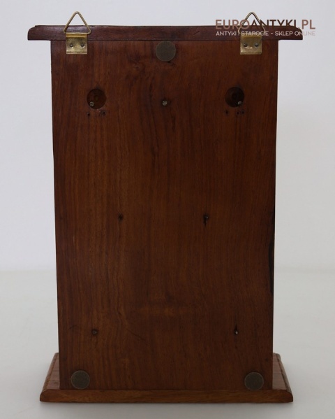 Drewniana szafka na klucze z drugiej połowy XX wieku – elegancja i funkcjonalność