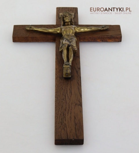zabytkowy krzyż ścienny z epoki francuskiej