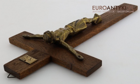 mosiężna figurka jezusa na krzyżu dębowym antycznym