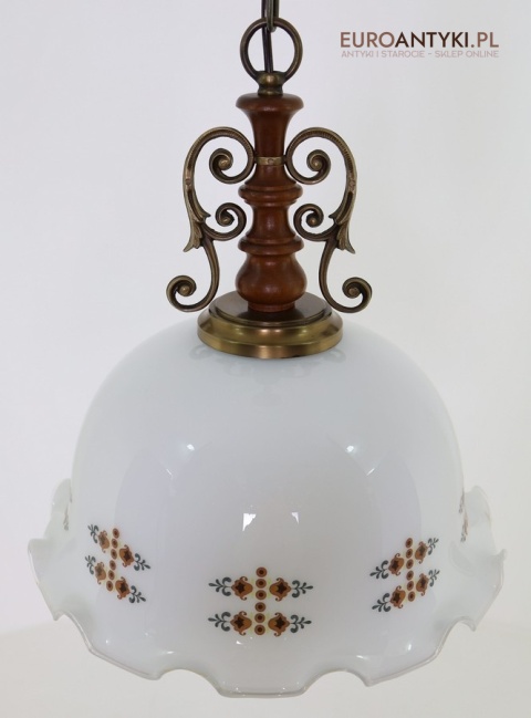 góralska lampa sufitowa z białym kloszem folk