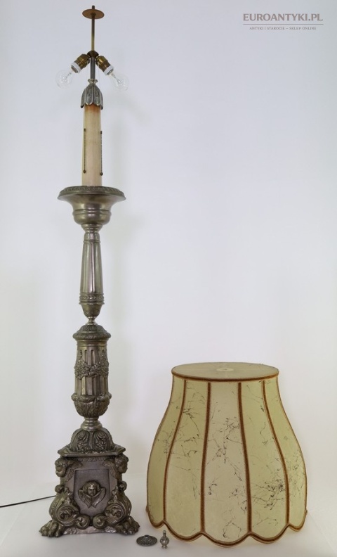 barokowa srebrna lampa stojąca