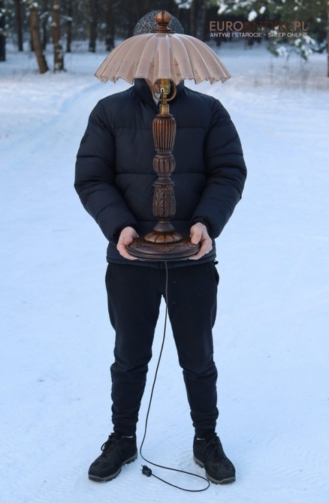 eklektyczne oświetlenie stołowe do salonu retro vintage