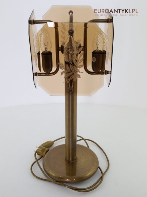 lampa stołowa na plebanie