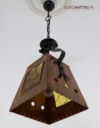 Vintage miedziana lampa sufitowa z witrażami – stylowa karczma/kuchnia retro