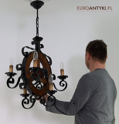 stylowe oświetlenie vintage do karczmy