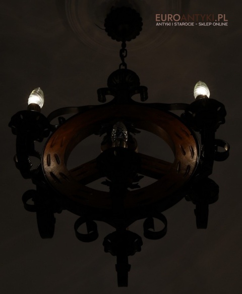 klasyczna lampa wisząca retro koło