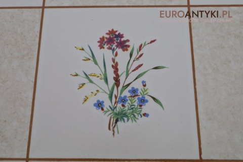 stolik retro z belgijską ceramiką saint ghislain