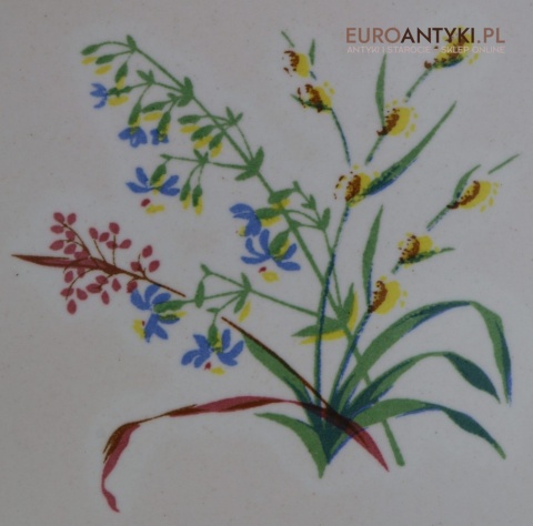 drewniany stolik vintage nierozklekotany