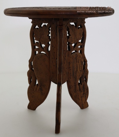 mini stoliczek eklektyczny z intarsją vintage