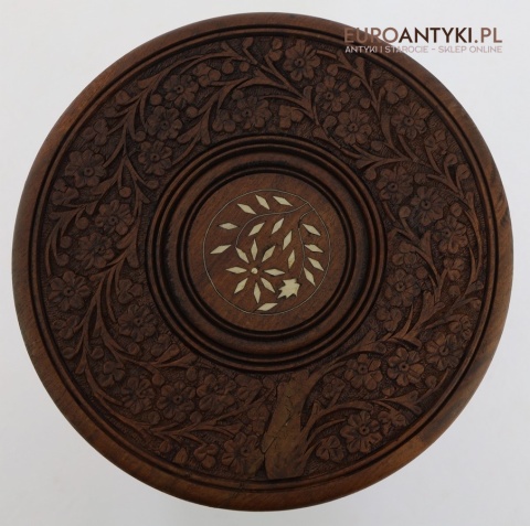 okrągły kwietnik eklektyczny