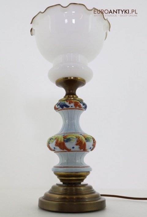 lampa stołowa z epoki vintage do sypialni