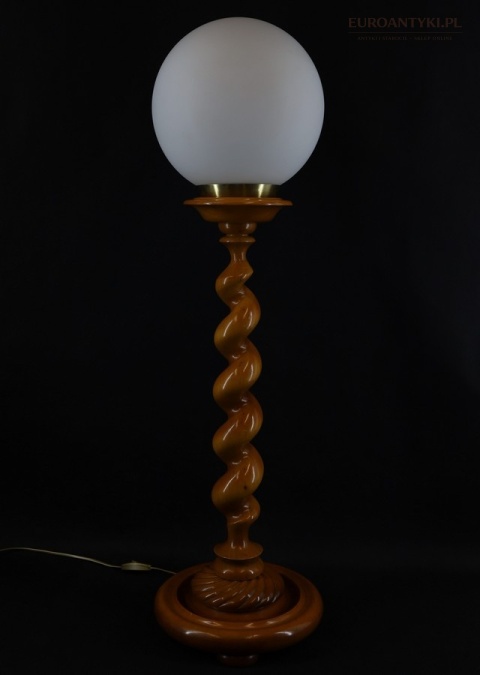 vintage oświetlenie podłogowe francuskie do salonu